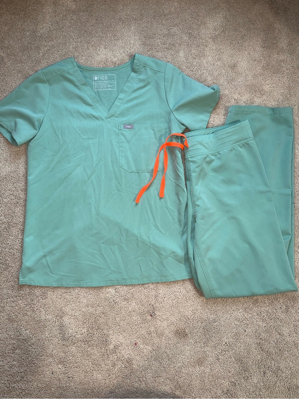 Figs size small scrub set